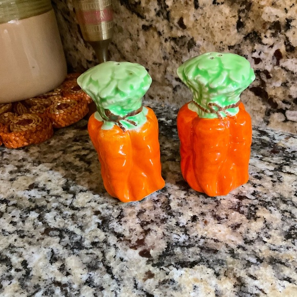 Lefton Vintage Carrot Salt Pepper Shakers Set 2 - Picture 2 of 5
